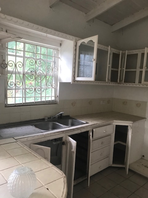 FIXER-UPPER 3-BEDROOM, 2-BATH HOUSE FOR SALE AT MONCHY